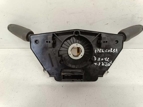 COMMODO OPEL CORSA D - Vue 2